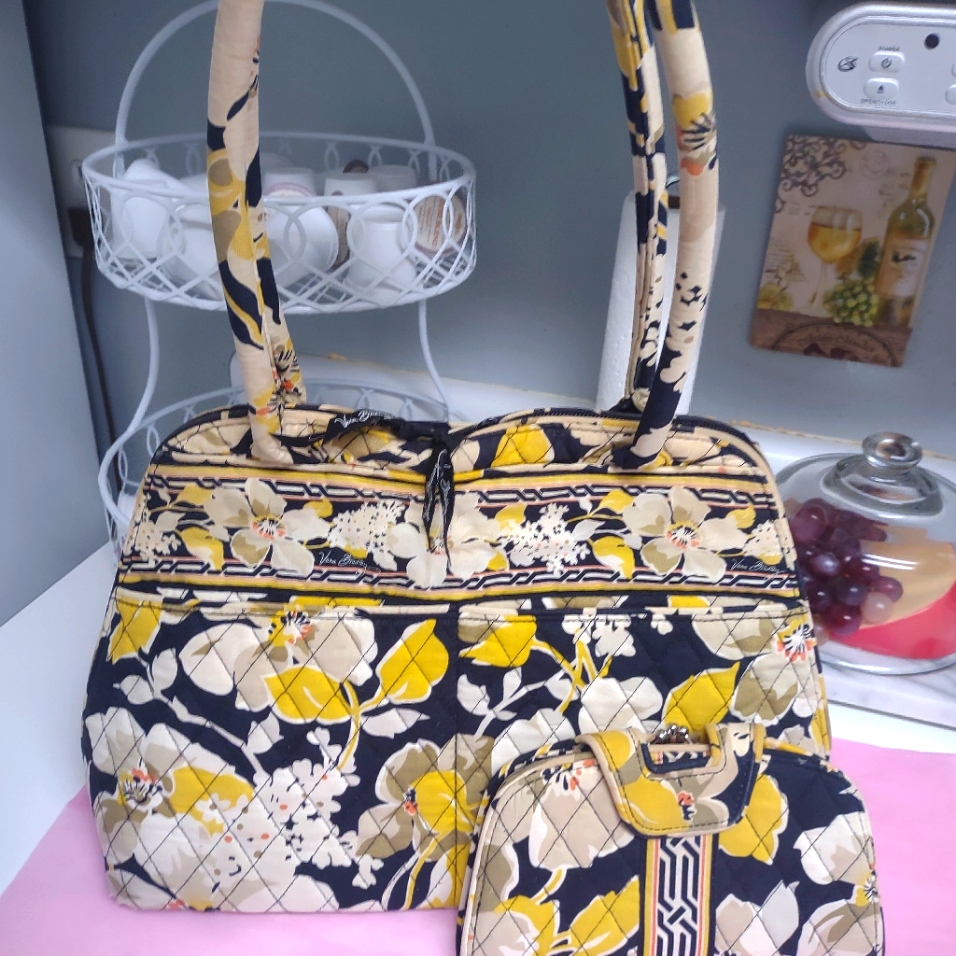 Vera Bradley Satchel W Matching Wallet Set